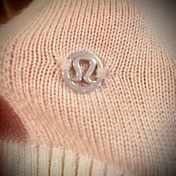 COPY - Lululemon Multi Colour Wrap - Picture 3 of 12